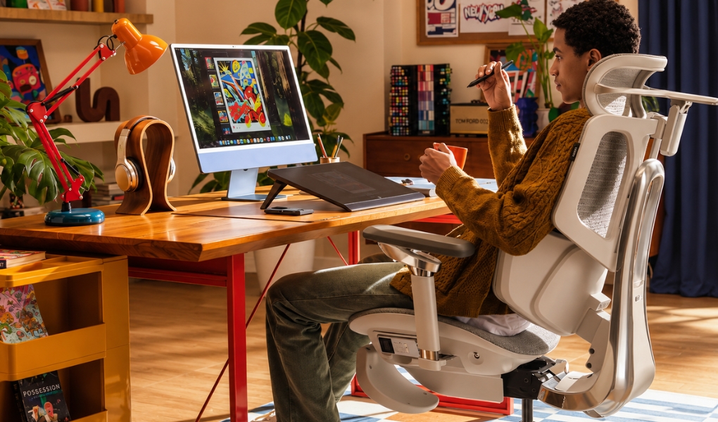 Smart desk gadgets