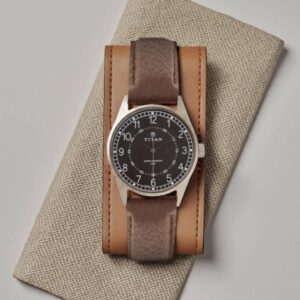 Titan-Analog-Leather-Watch